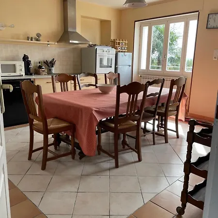 Boisset, Grande Maison Familiale Avec Vue Sur Les Pyrenees بيت للعطل Castel-Sarrazin